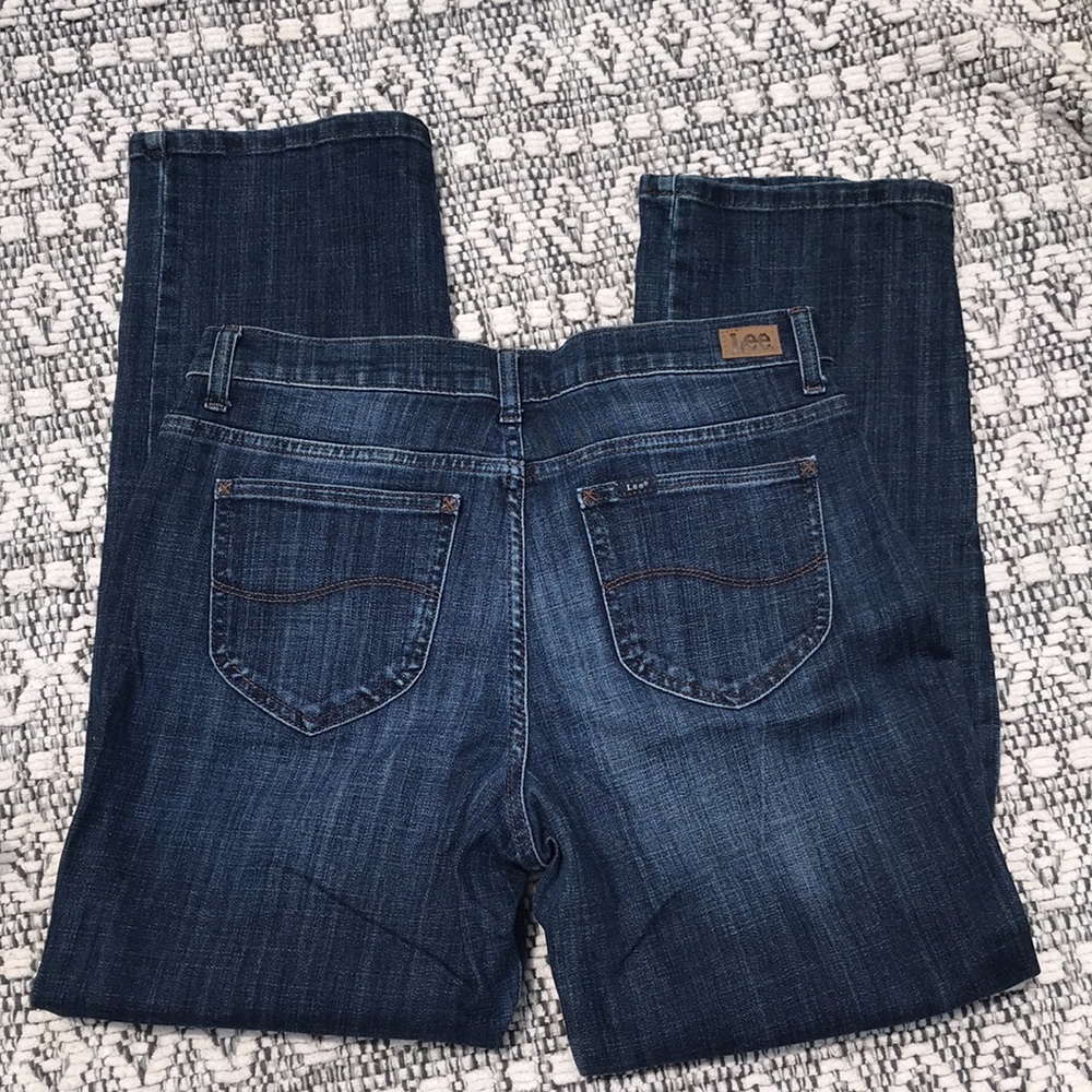 Women’s Lee Jeans Size 12 Short Very Nice Condition